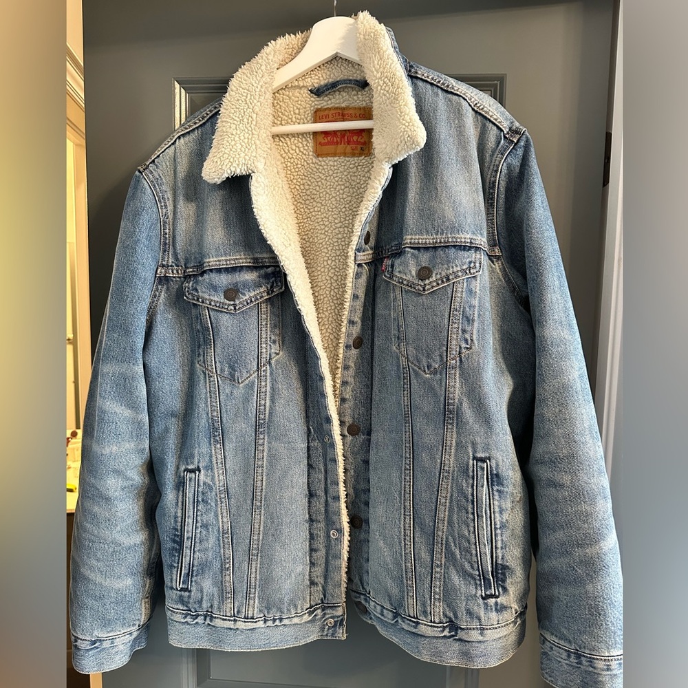 Levis Sherpa Trucker Jacket